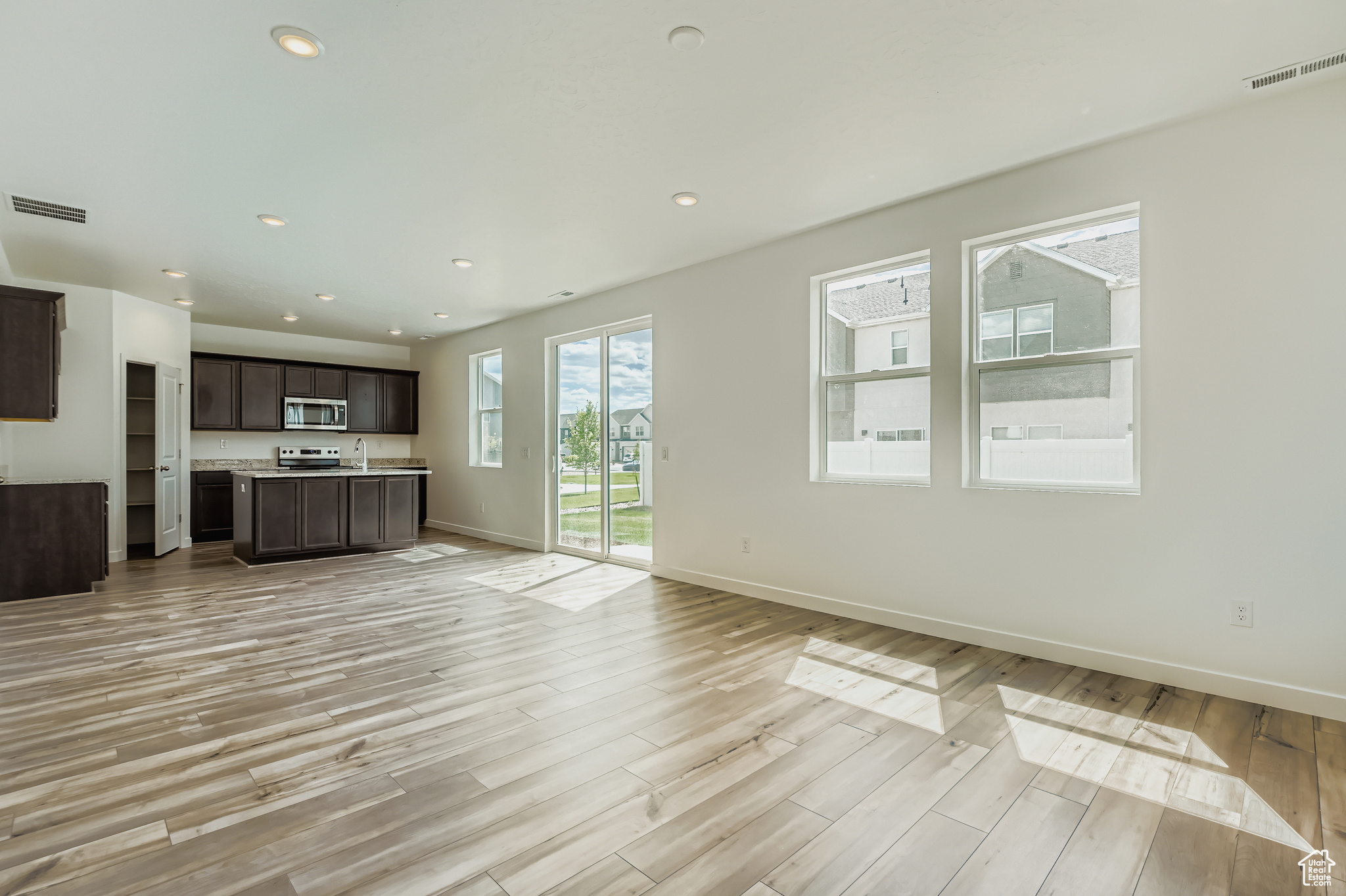 SUMMER SPRINGS - Residential