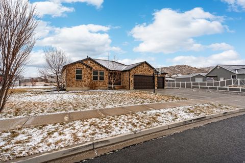 Tiny photo for 981 S RED BARN DR, Santaquin, UT 84655 (MLS # 2141783)