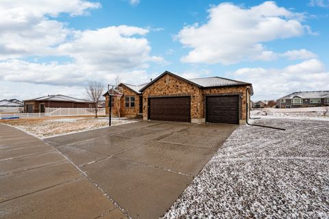 Tiny photo for 981 S RED BARN DR, Santaquin, UT 84655 (MLS # 2141783)