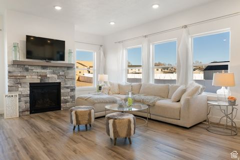 Tiny photo for 585 W 20 N, Hyrum, UT 84319 (MLS # 2134689)