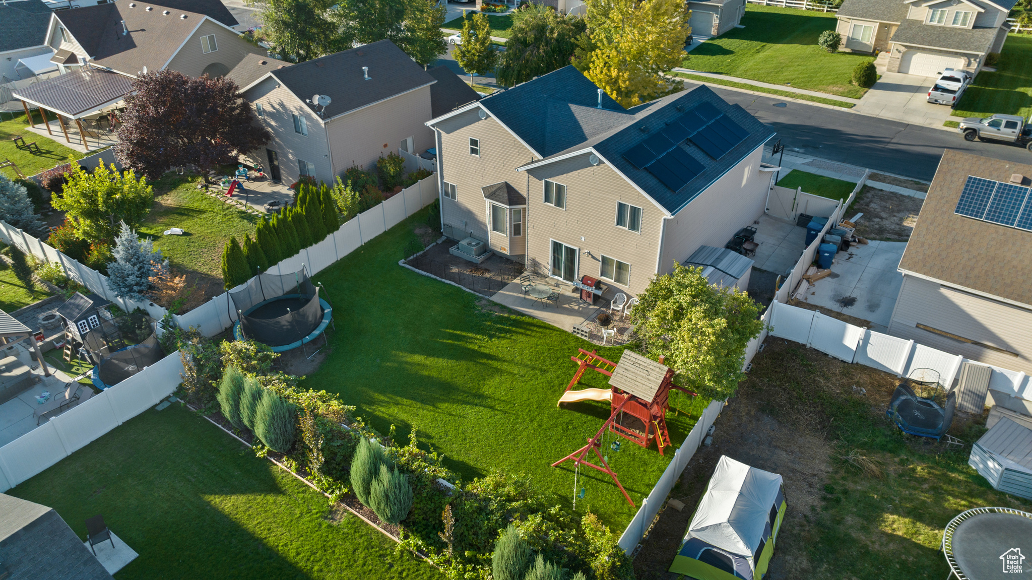 MOUNTAIN MEADOWS - Residential