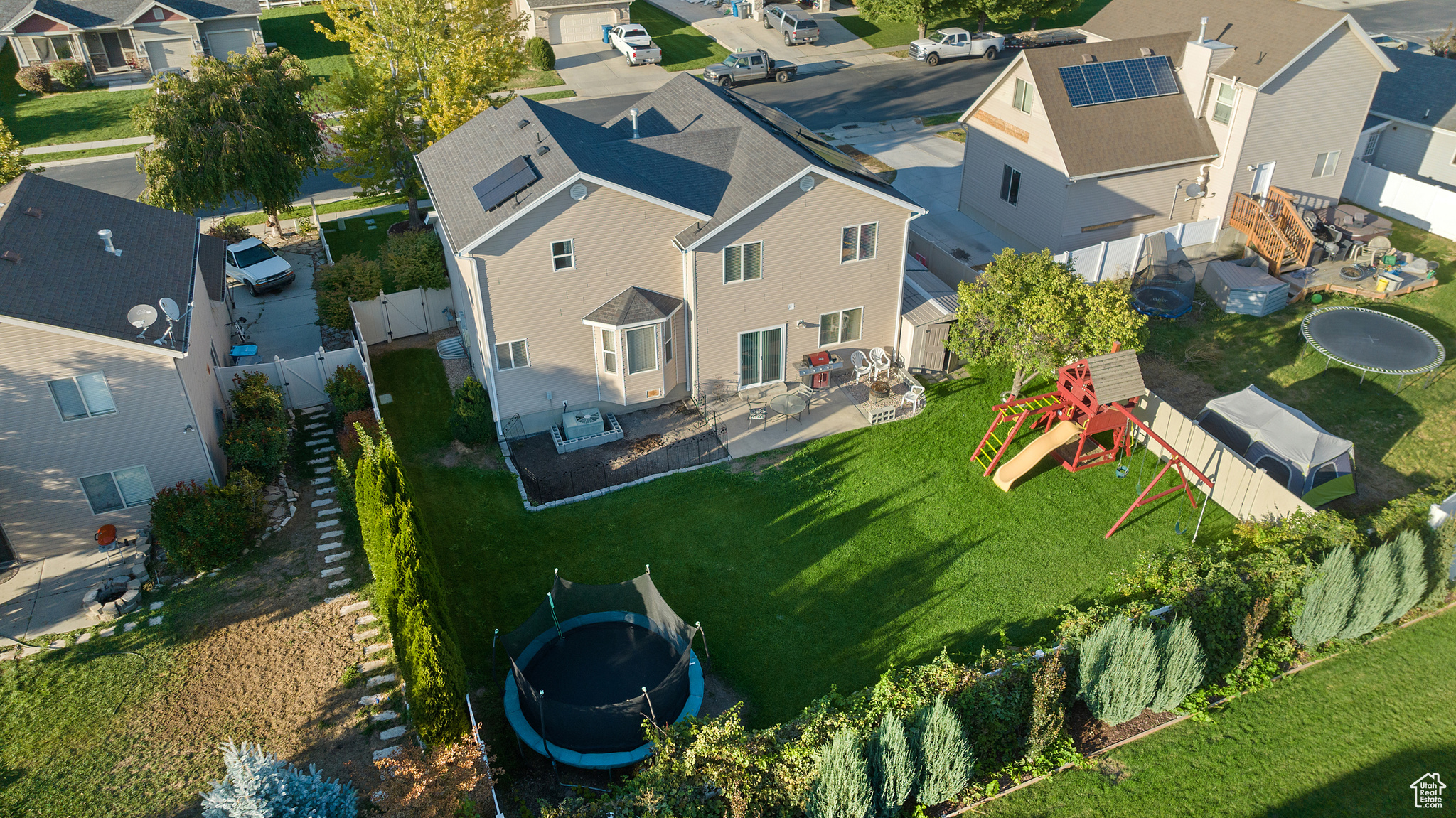 MOUNTAIN MEADOWS - Residential