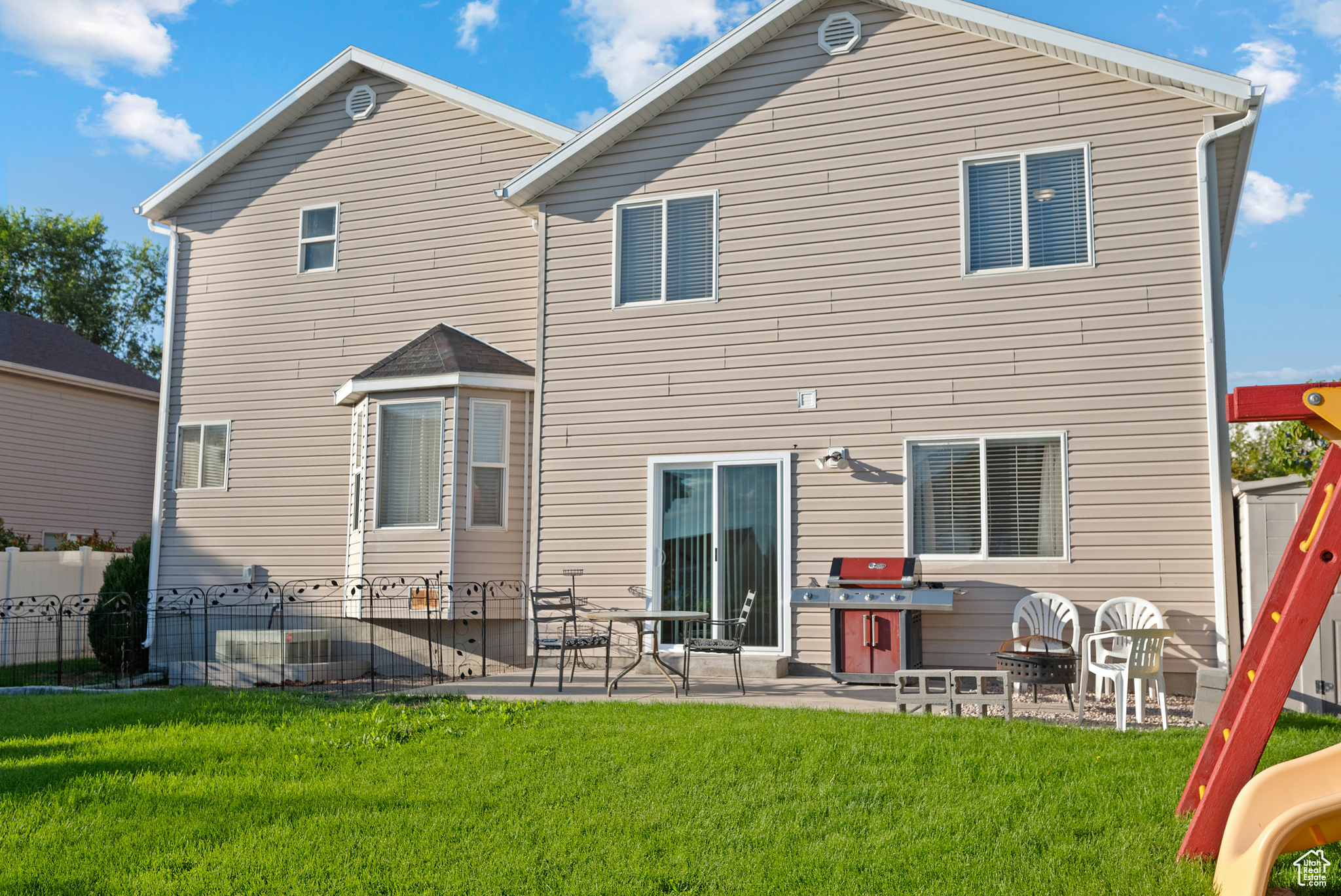 MOUNTAIN MEADOWS - Residential