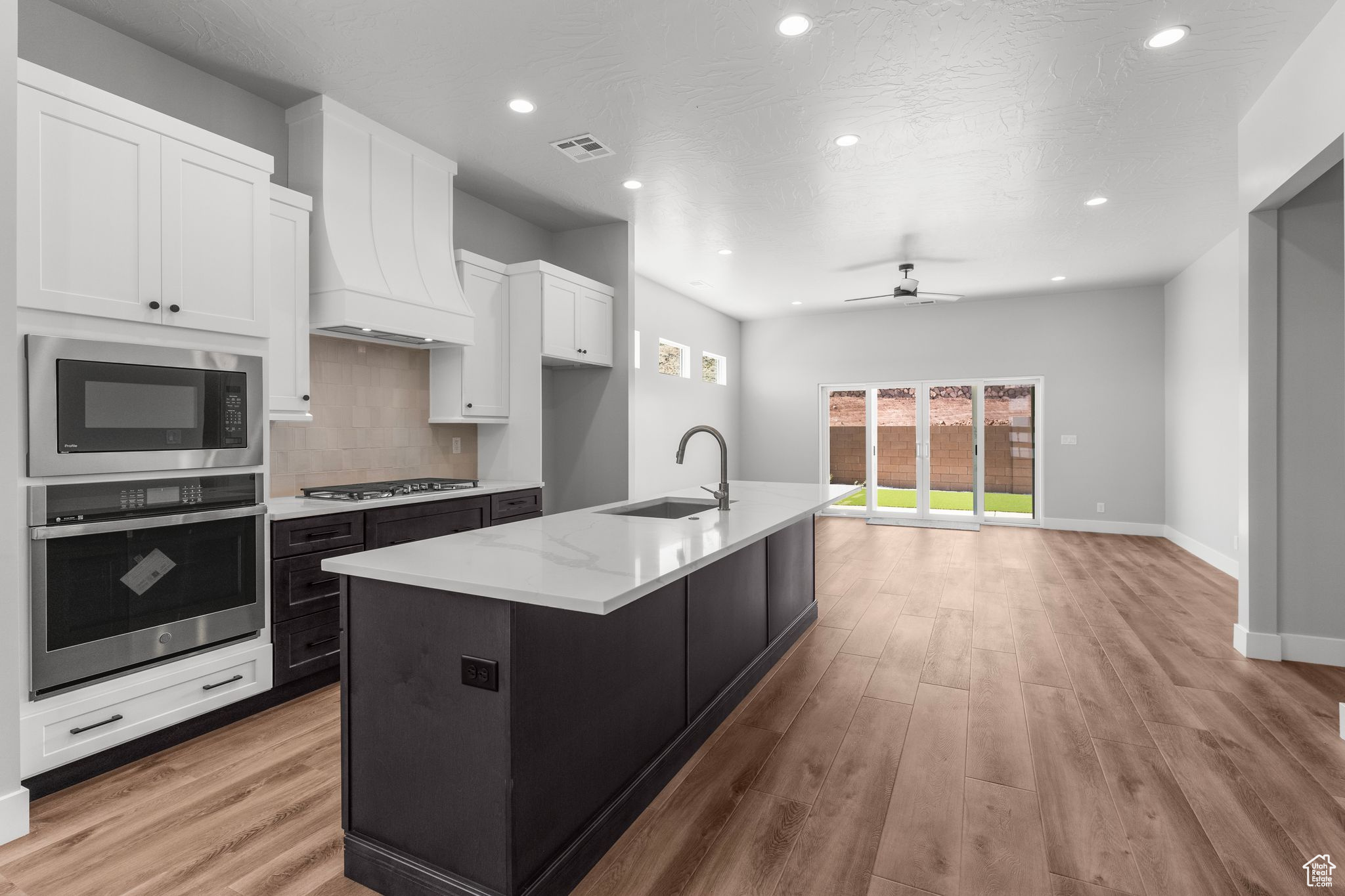 1044 E Coyote Crest Dr, Washington, Utah image 16