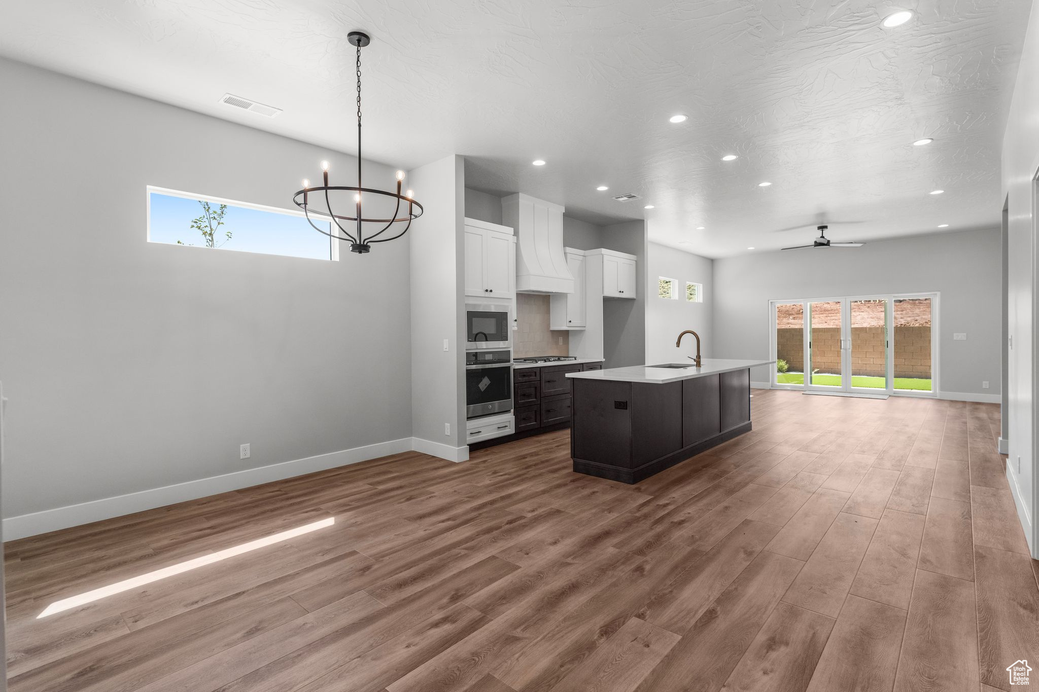 1044 E Coyote Crest Dr, Washington, Utah image 12