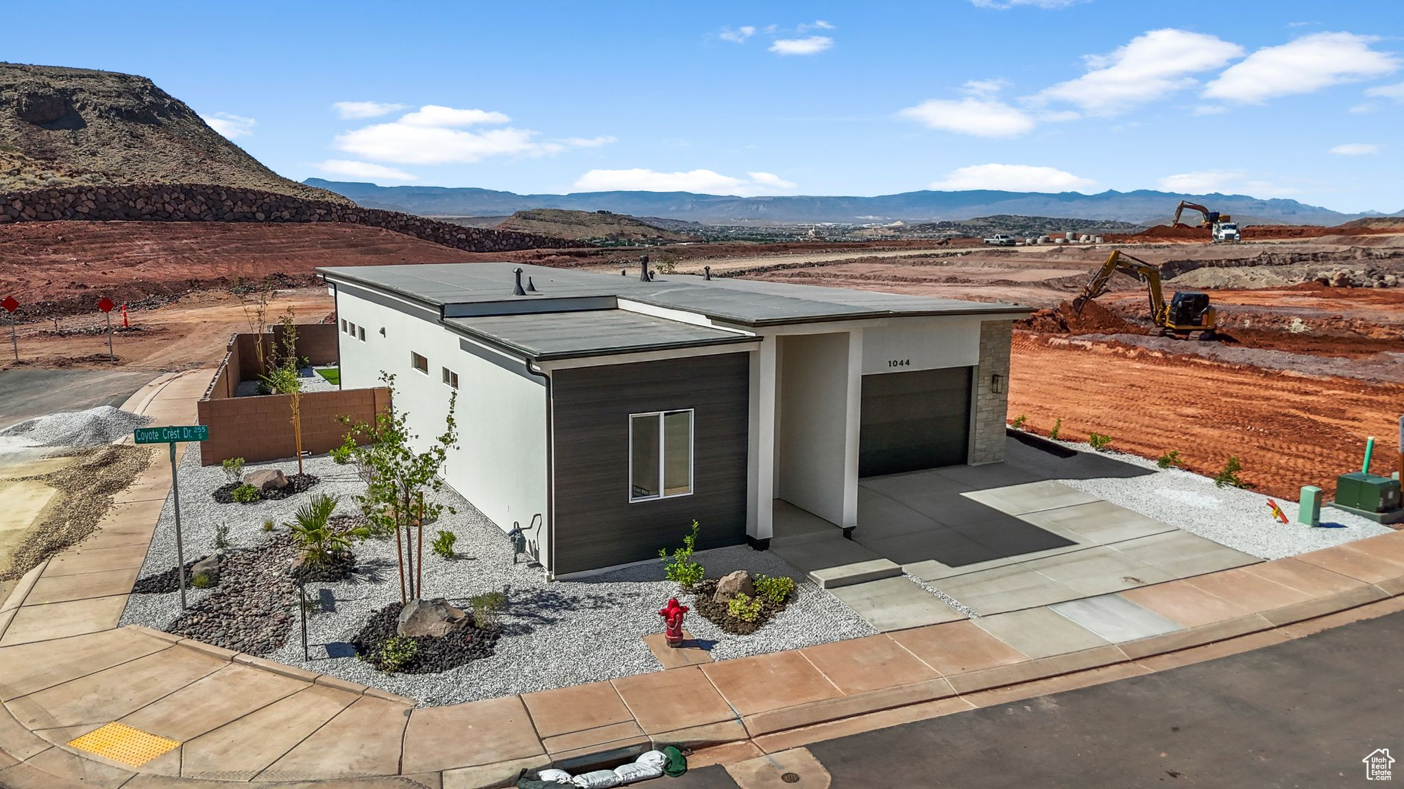 1044 E Coyote Crest Dr, Washington, Utah image 4