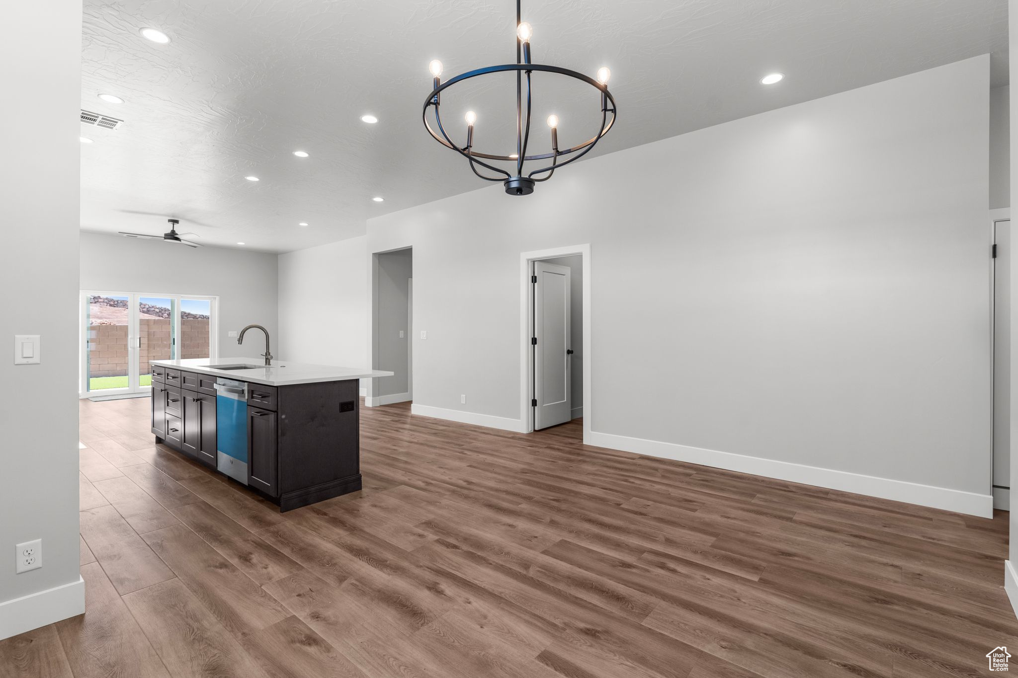 1044 E Coyote Crest Dr, Washington, Utah image 15