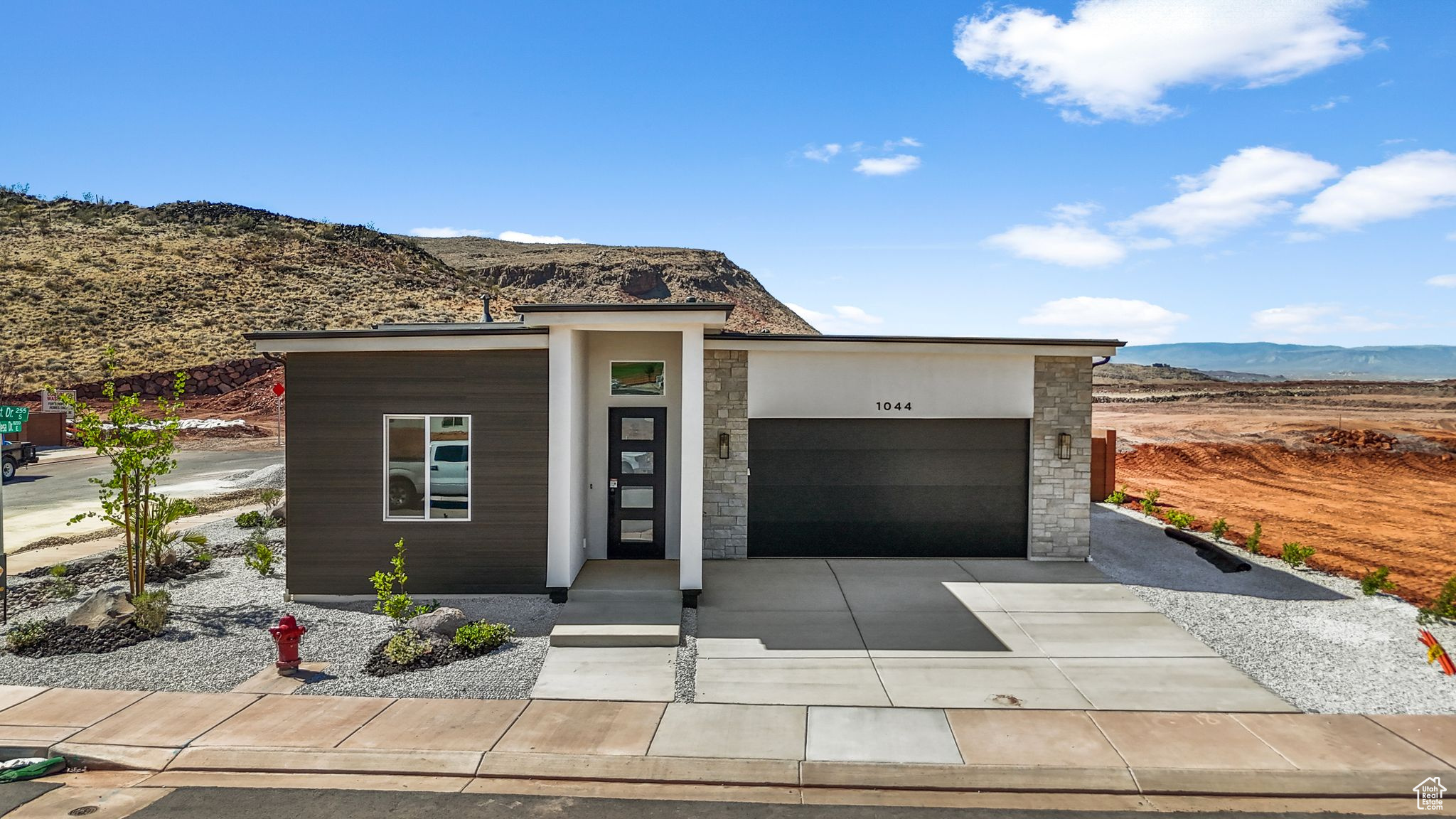 1044 E Coyote Crest Dr, Washington, Utah image 1