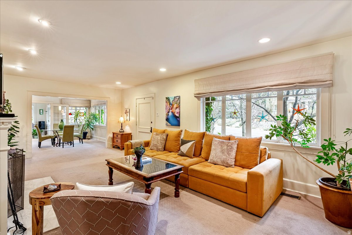 VICTORIA PLACE - Residential