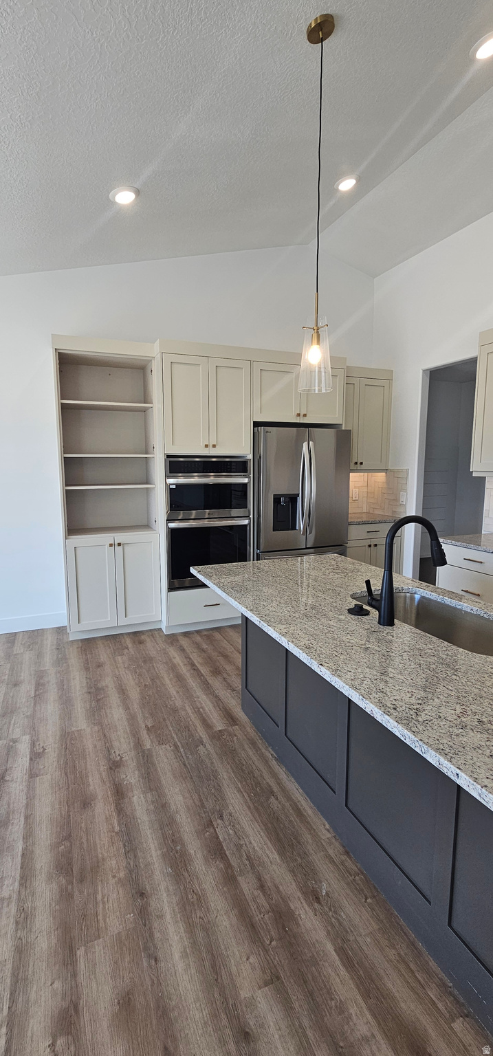 COWBOY ESTATES - Residential