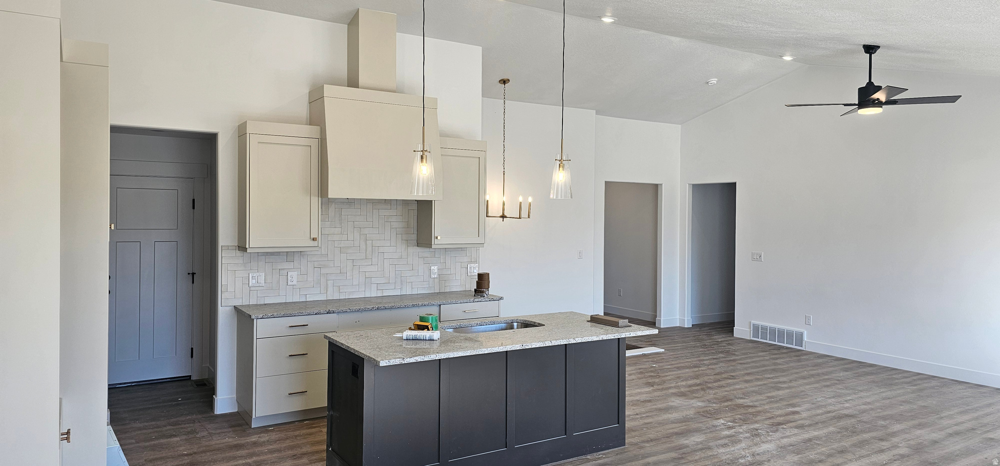 COWBOY ESTATES - Residential