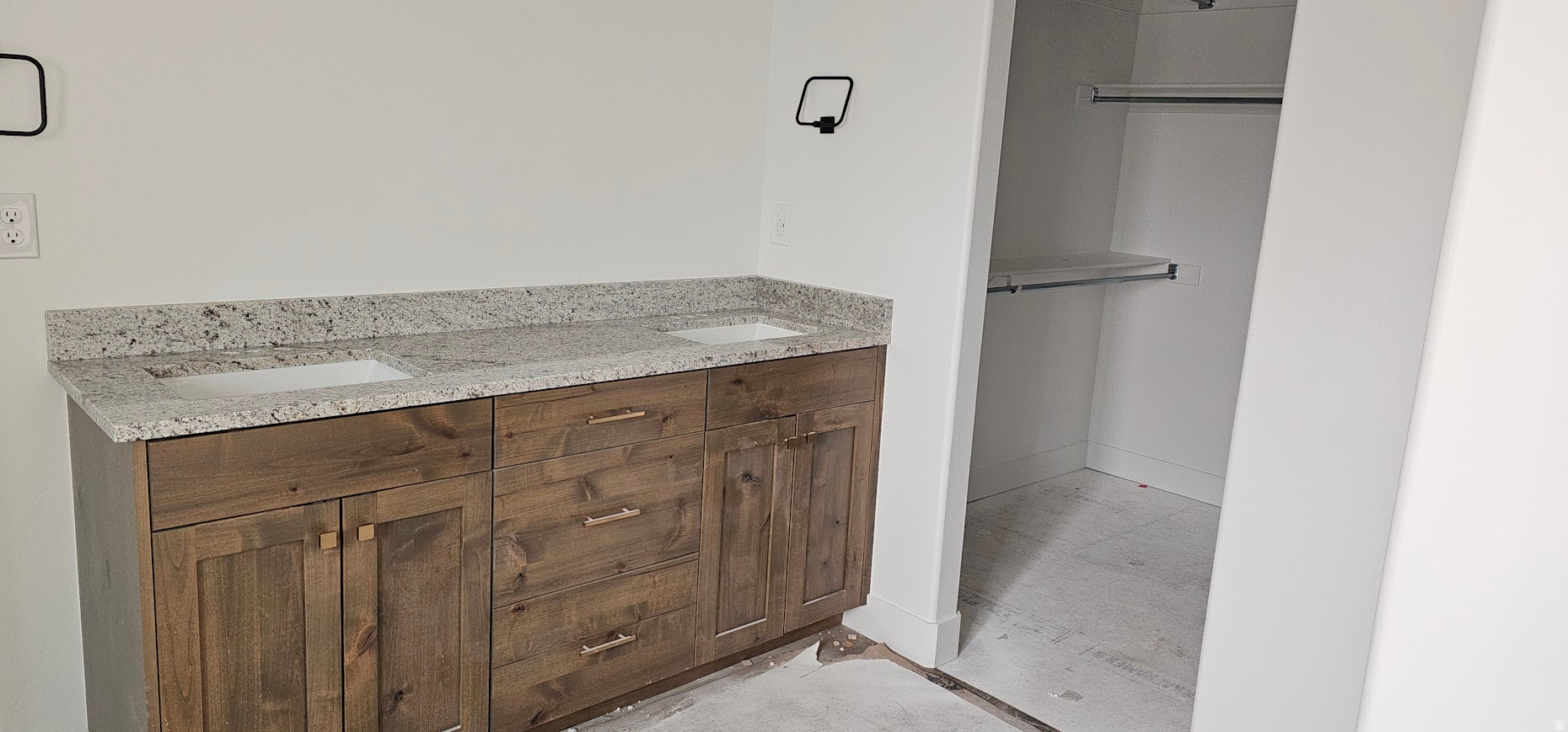 COWBOY ESTATES - Residential