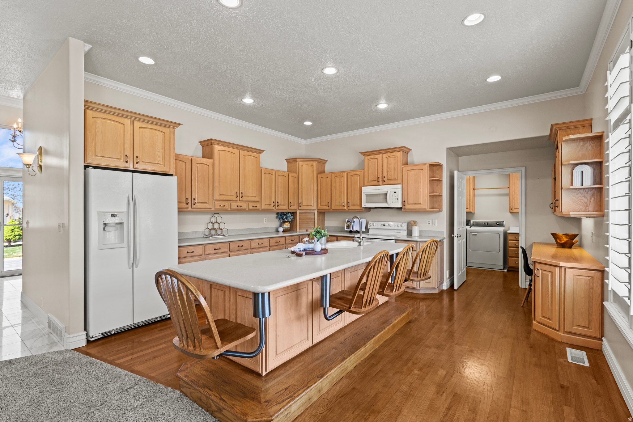 EAGLEWOOD - Residential