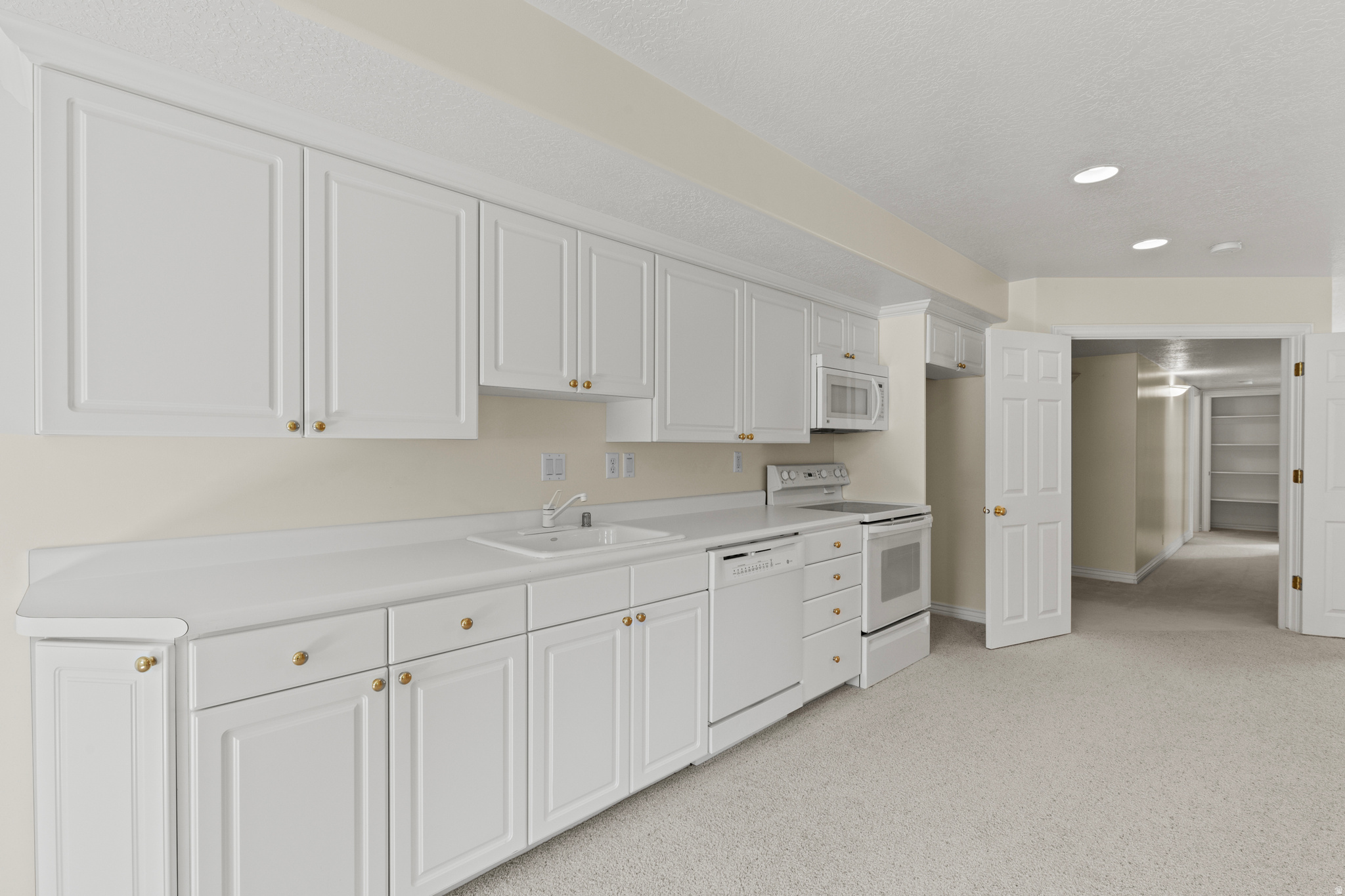 EAGLEWOOD - Residential