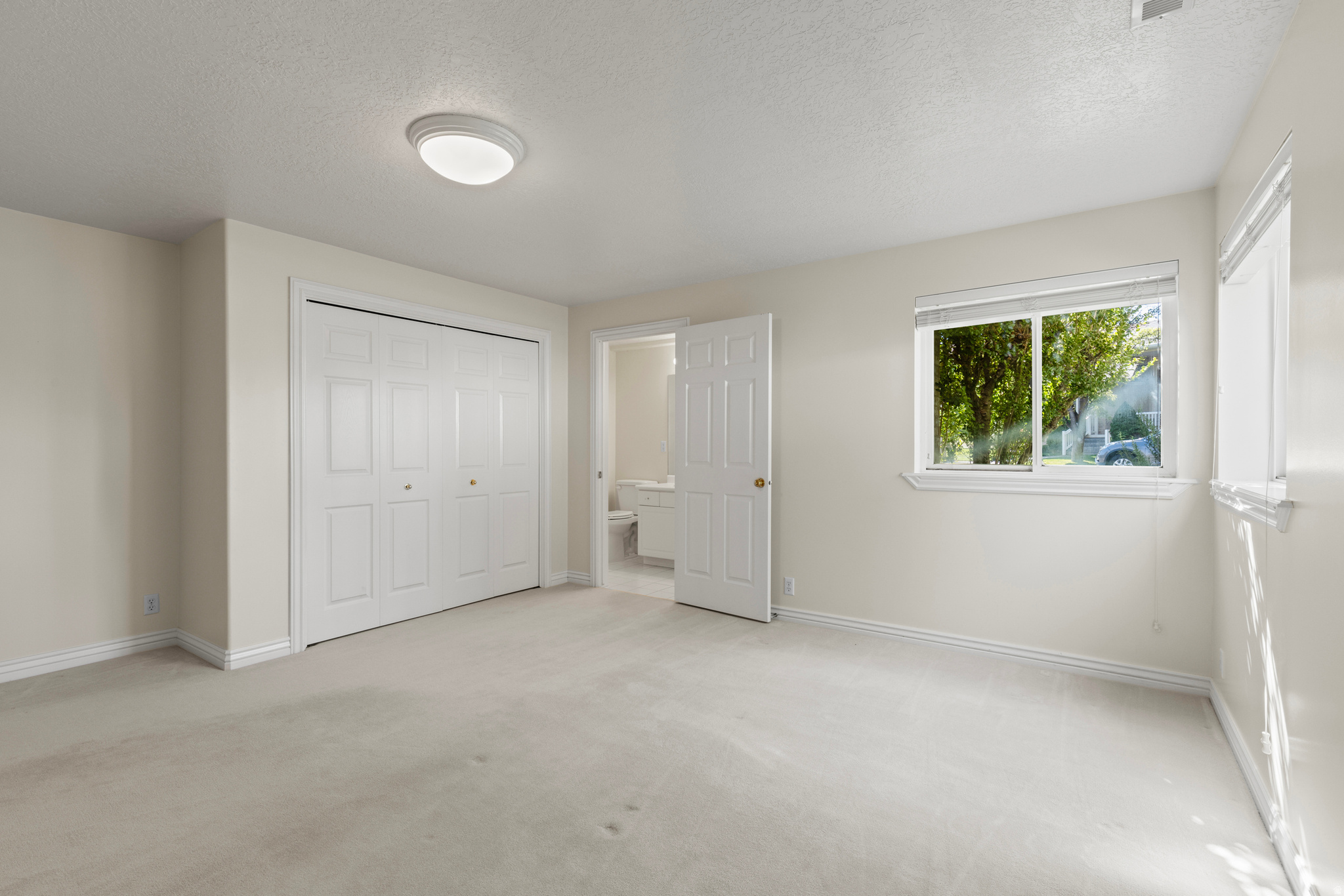 EAGLEWOOD - Residential
