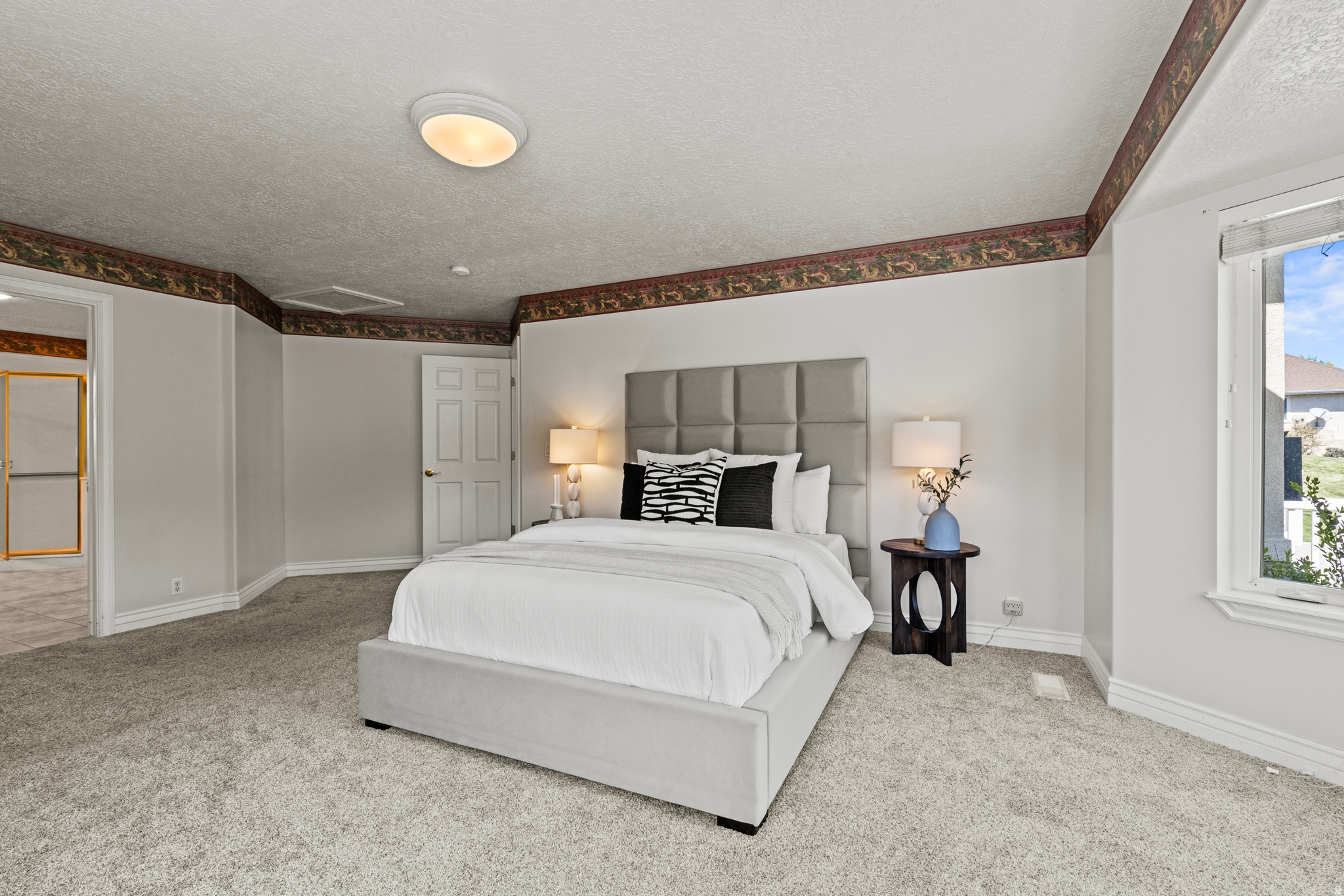 EAGLEWOOD - Residential