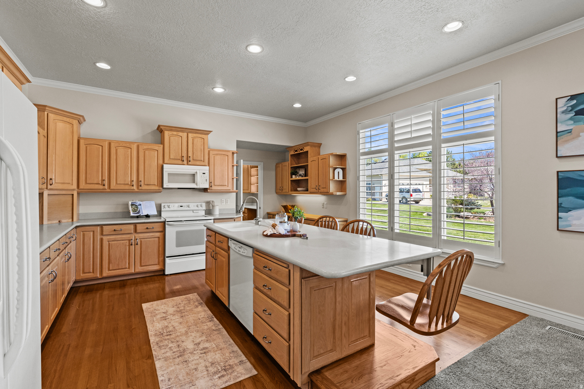 EAGLEWOOD - Residential