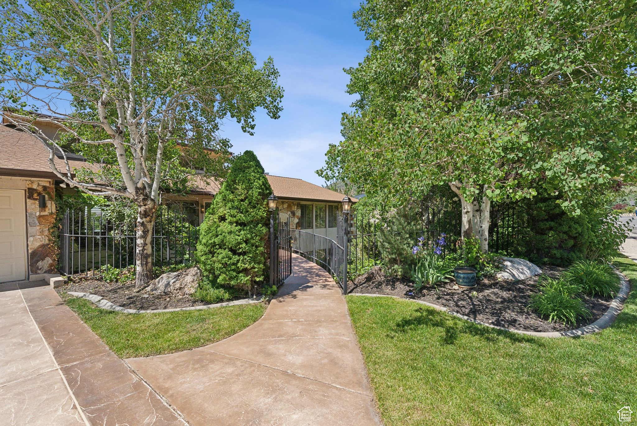 MT OLYMPUS HILLS - Residential