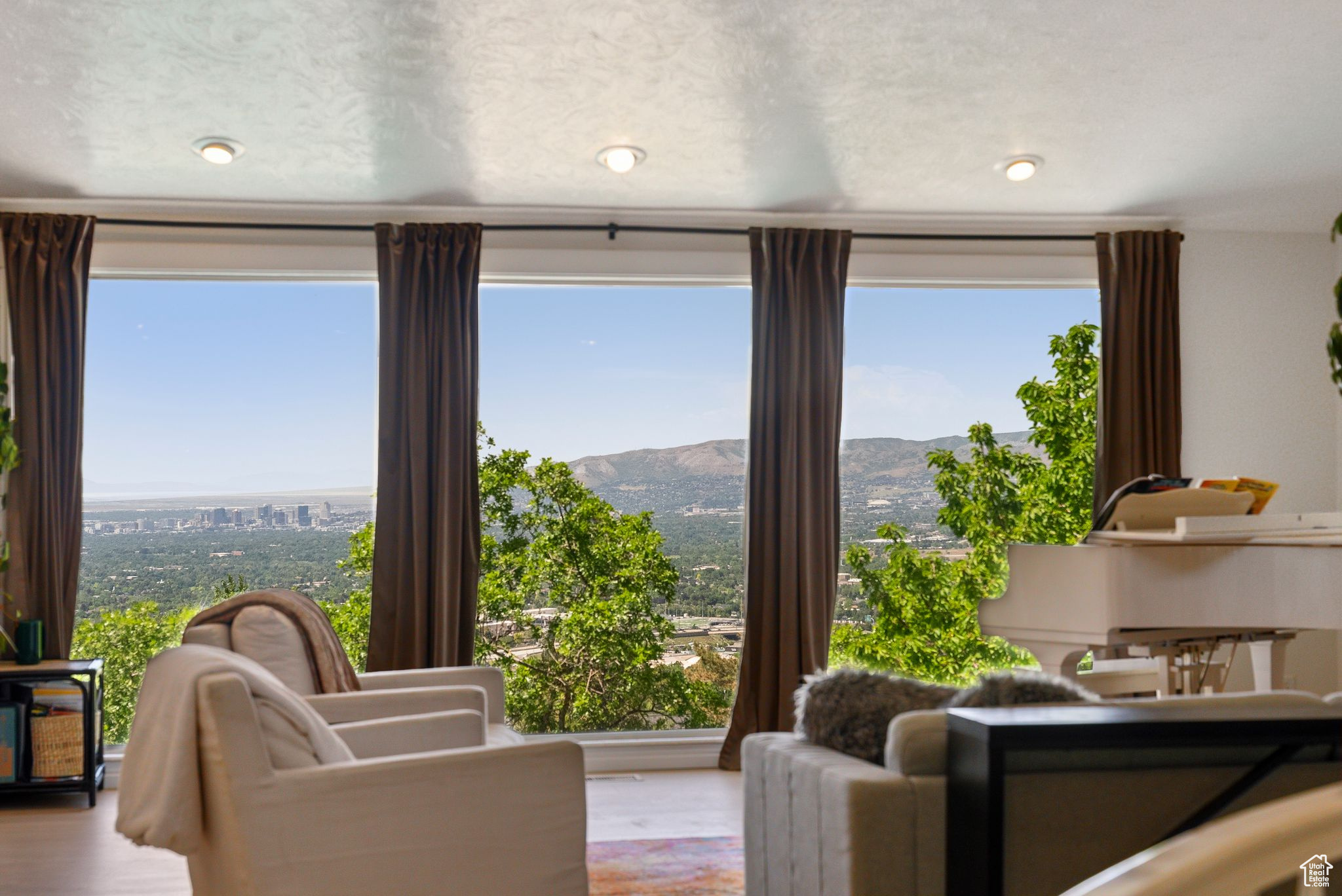 MT OLYMPUS HILLS - Residential