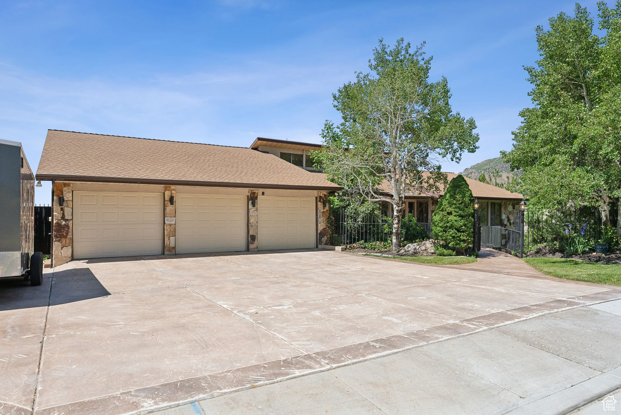 MT OLYMPUS HILLS - Residential