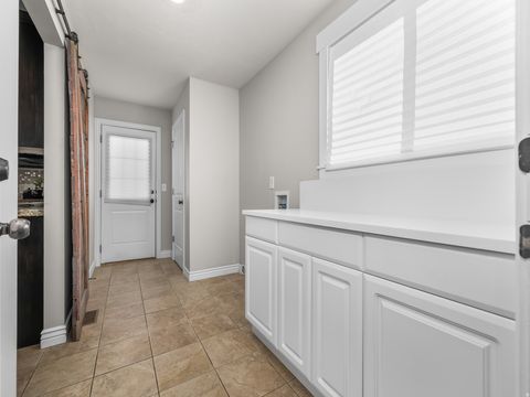 Tiny photo for 4001 E EAGLE TOP CT N, Eagle Mountain, UT 84005 (MLS # 2142505)