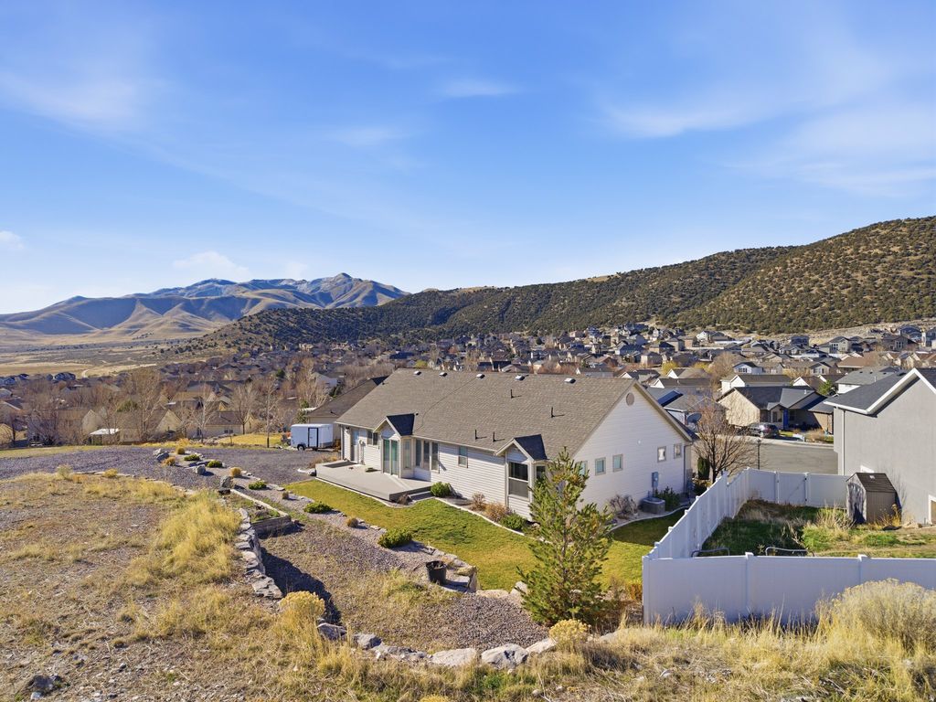 Photo of 4001 E EAGLE TOP CT N, Eagle Mountain, UT 84005 (MLS # 2142505)