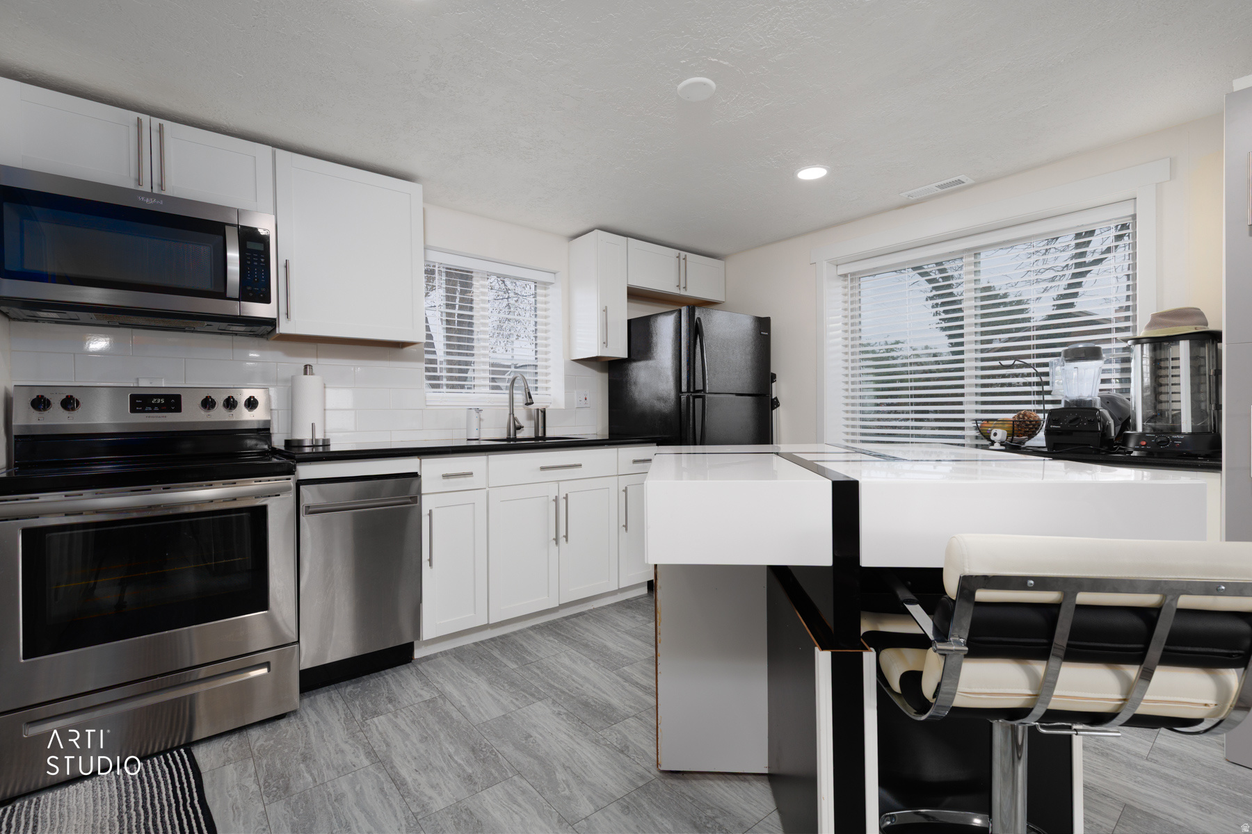 CLOSE TO REDWOOD ROAD - Residential