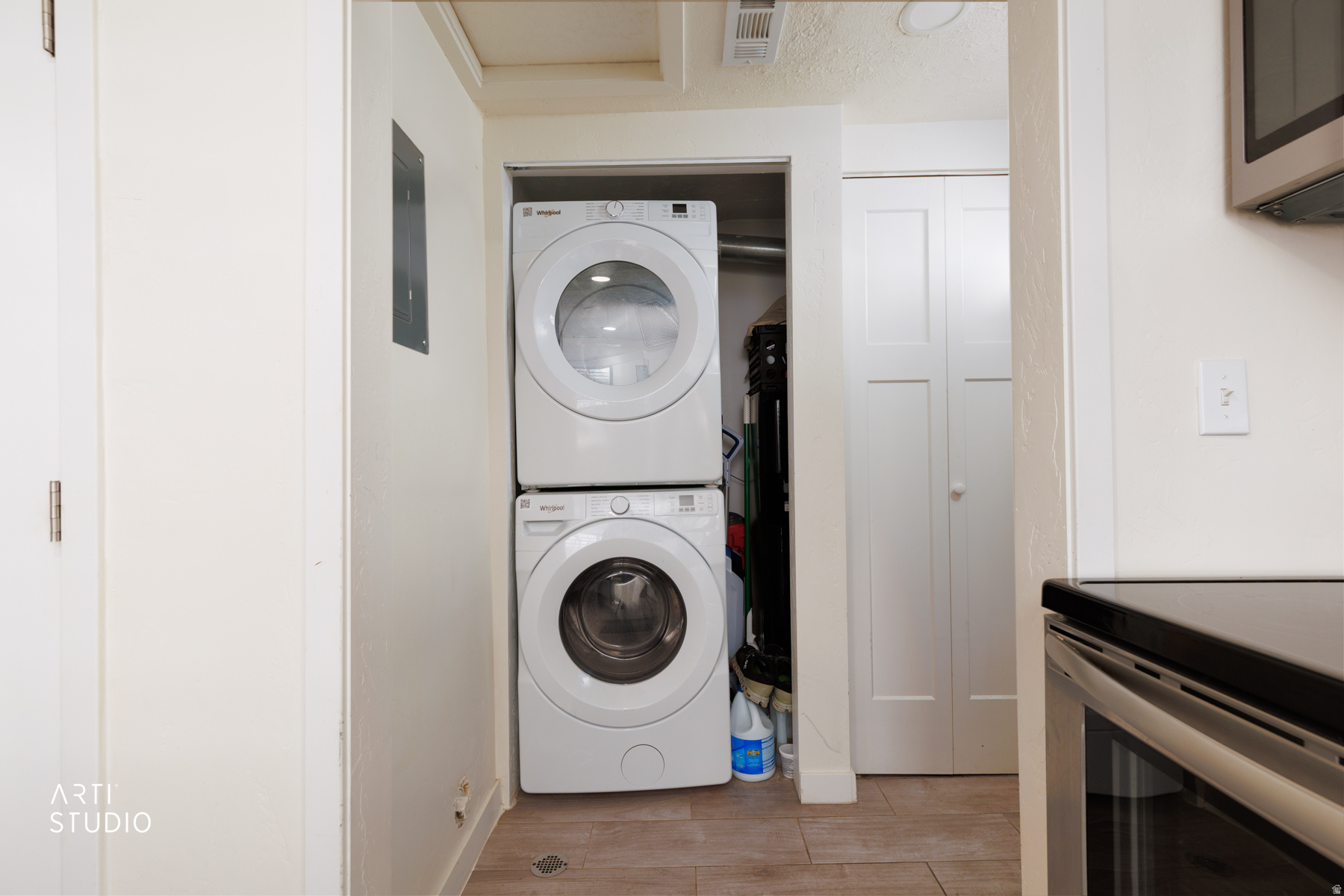 CLOSE TO REDWOOD ROAD - Residential