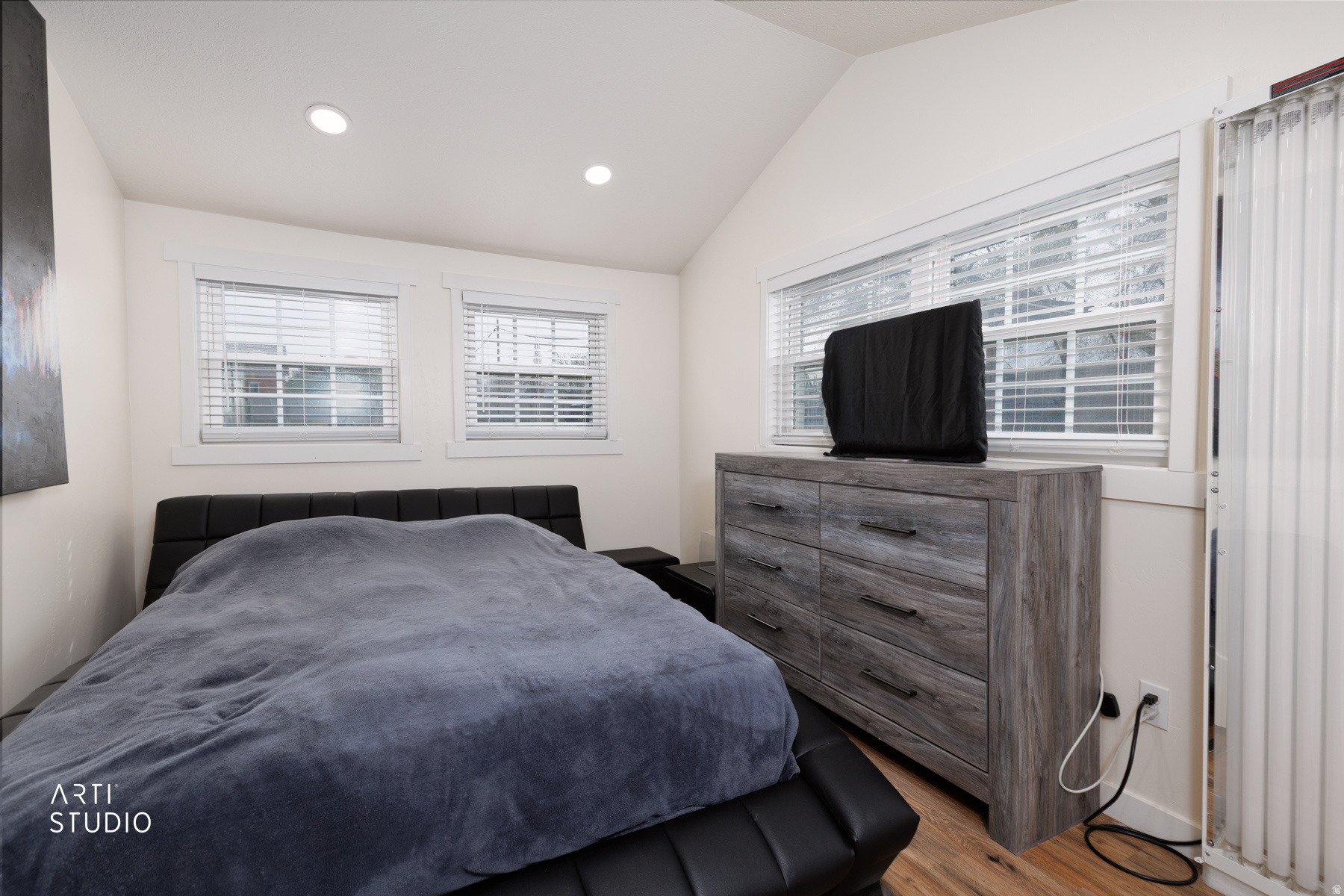 CLOSE TO REDWOOD ROAD - Residential