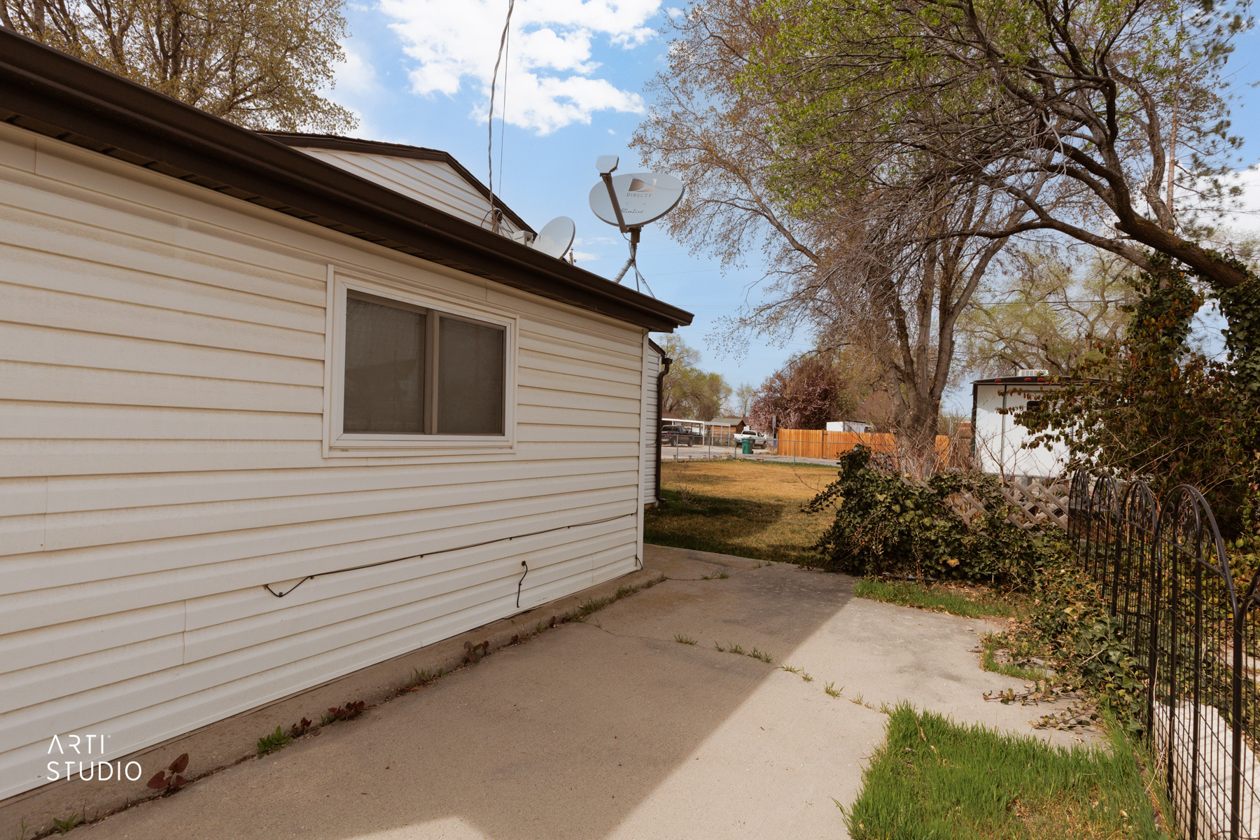 CLOSE TO REDWOOD ROAD - Residential