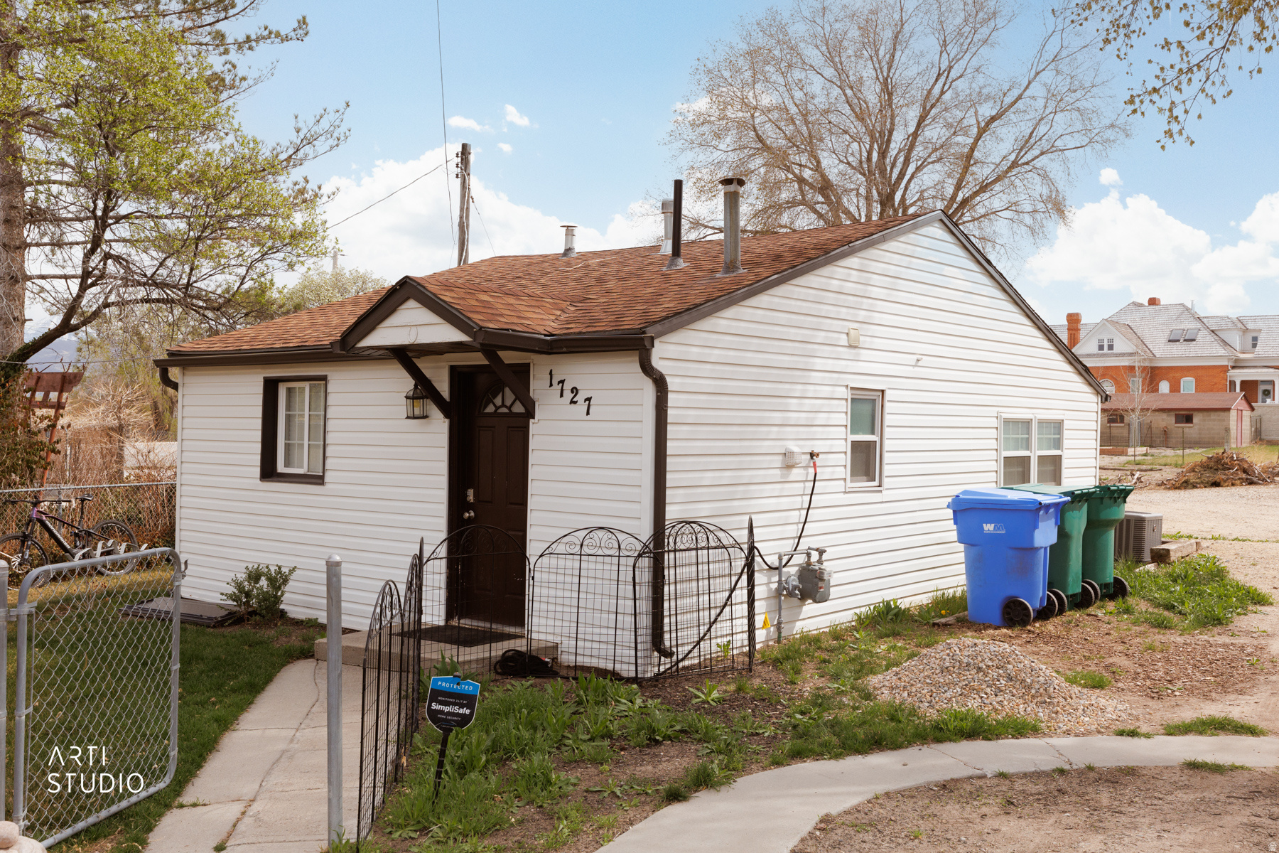 CLOSE TO REDWOOD ROAD - Residential