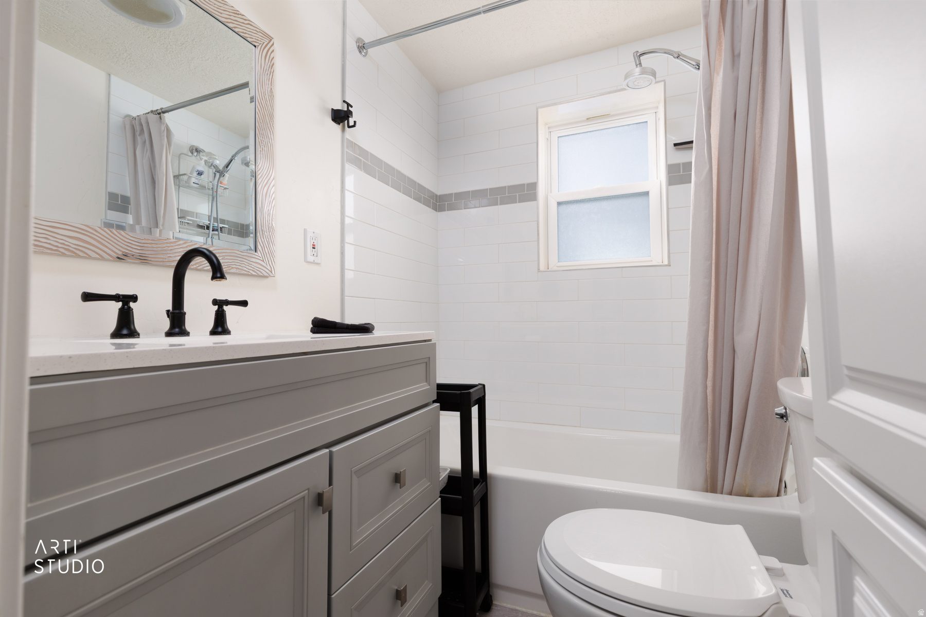 CLOSE TO REDWOOD ROAD - Residential