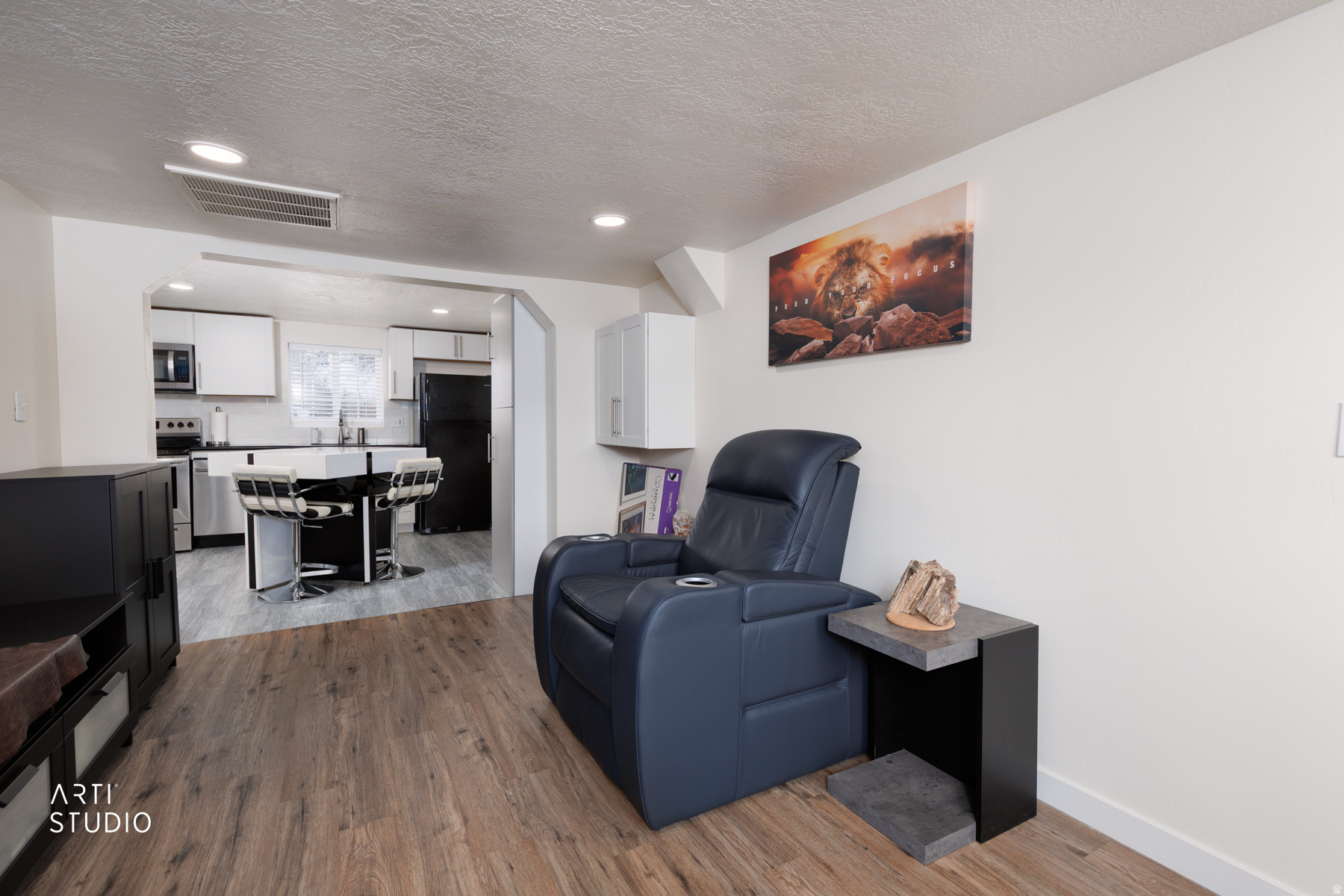 CLOSE TO REDWOOD ROAD - Residential