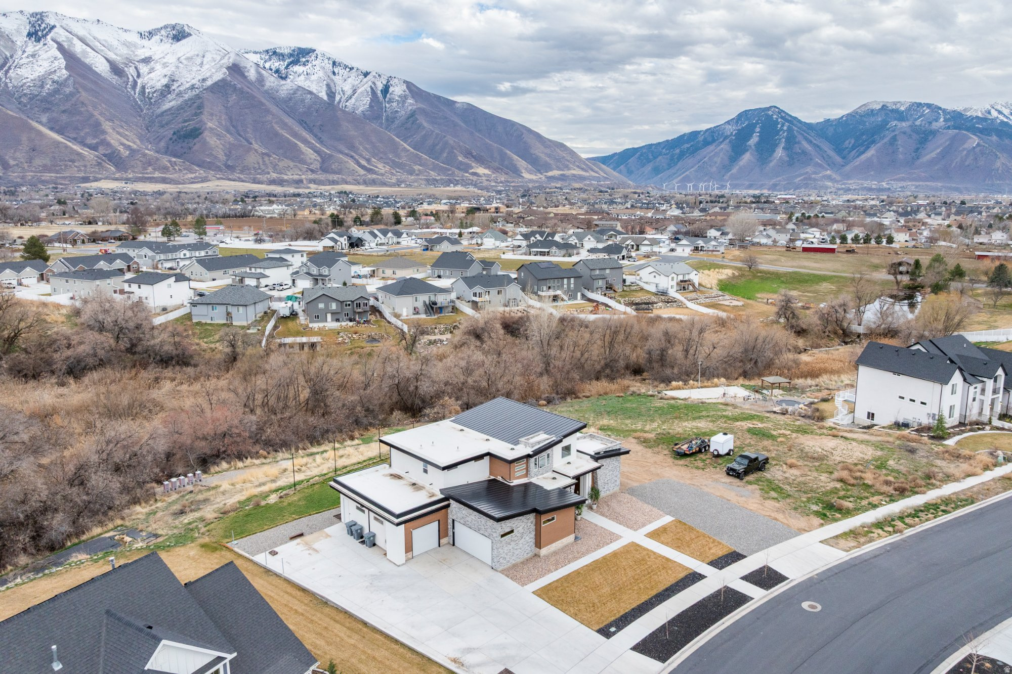 SUNRISE RANCH - Residential