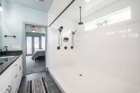 Tiny photo for 262 N SANTA FE DR, Mapleton, UT 84664 (MLS # 2142578)