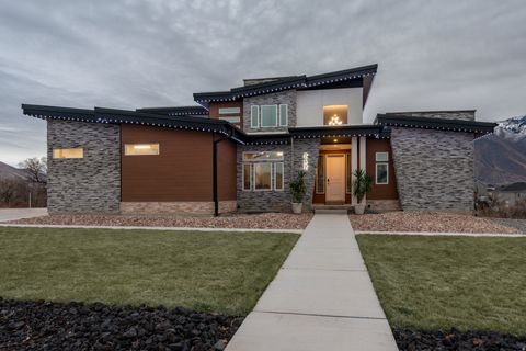 Tiny photo for 262 N SANTA FE DR, Mapleton, UT 84664 (MLS # 2142578)
