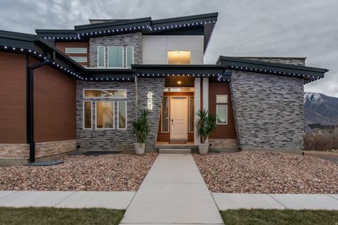 Tiny photo for 262 N SANTA FE DR, Mapleton, UT 84664 (MLS # 2142578)