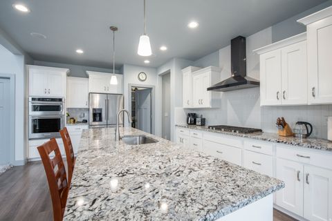 Tiny photo for 262 N SANTA FE DR, Mapleton, UT 84664 (MLS # 2142578)