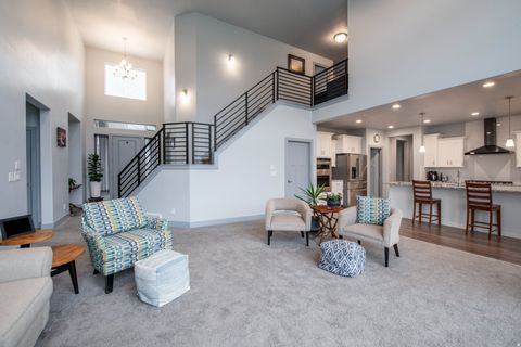 Tiny photo for 262 N SANTA FE DR, Mapleton, UT 84664 (MLS # 2142578)