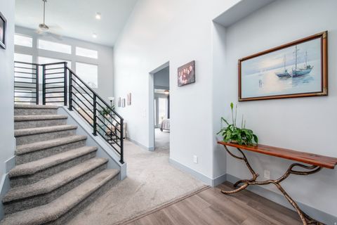 Tiny photo for 262 N SANTA FE DR, Mapleton, UT 84664 (MLS # 2142578)