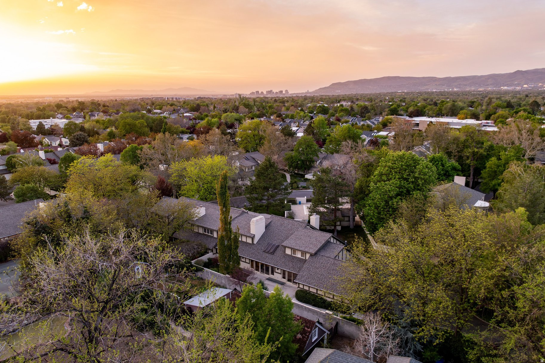 EDGEMOUNT ESTATES - Residential