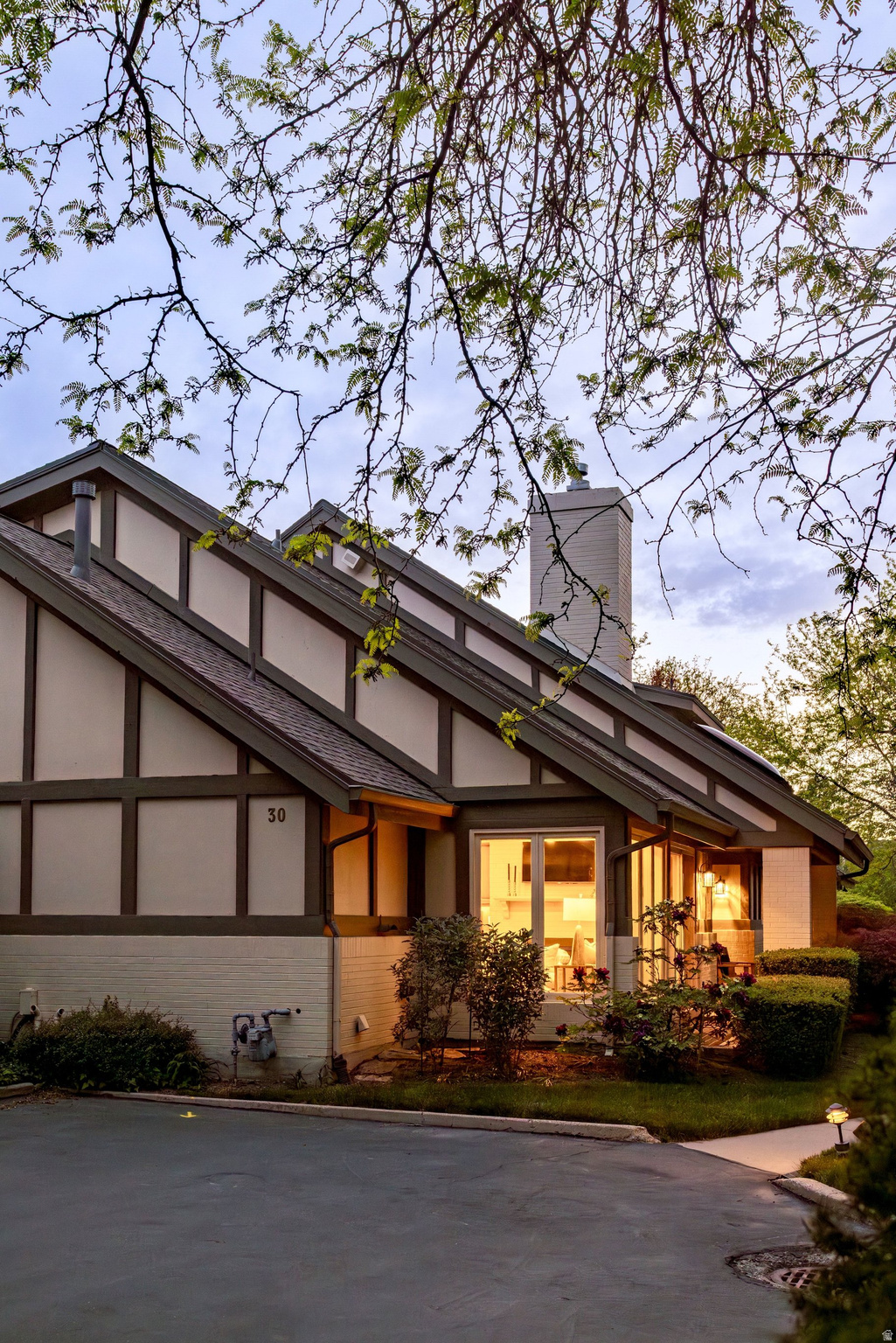 EDGEMOUNT ESTATES - Residential