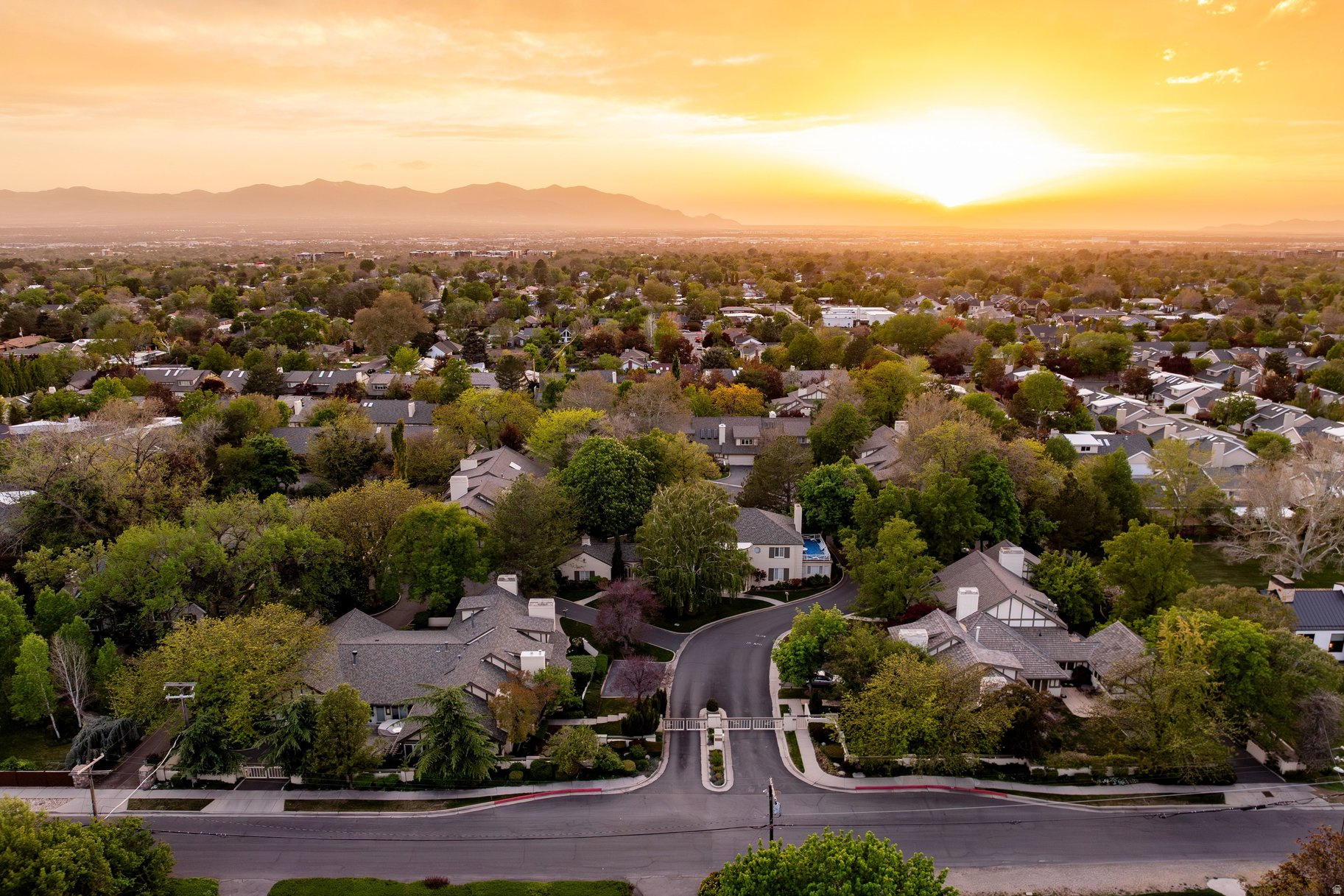 EDGEMOUNT ESTATES - Residential