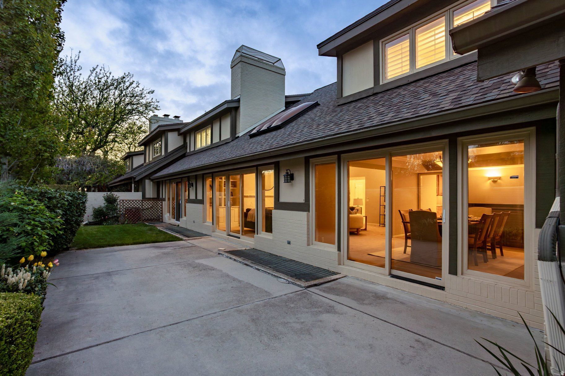 EDGEMOUNT ESTATES - Residential