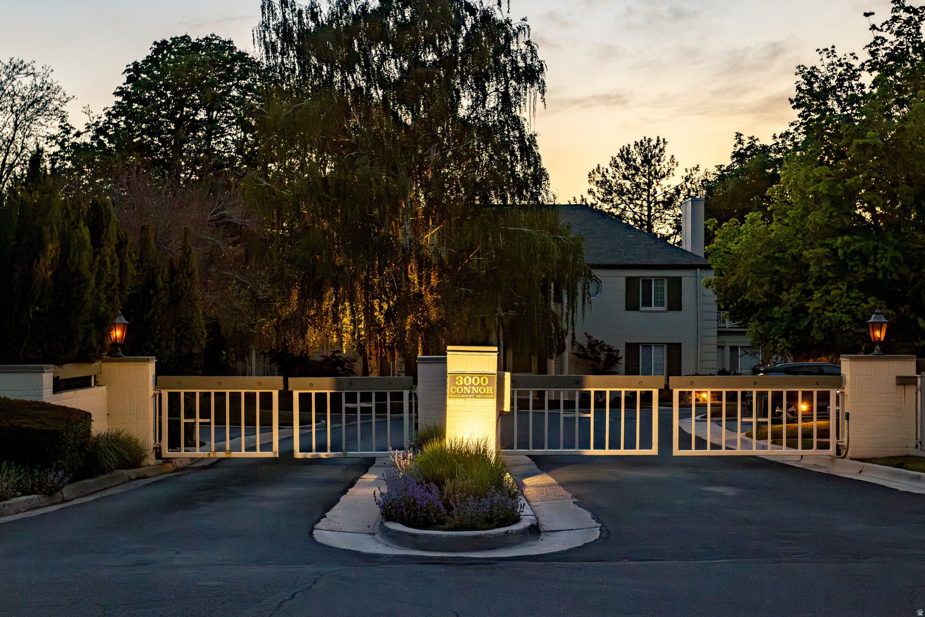 EDGEMOUNT ESTATES - Residential