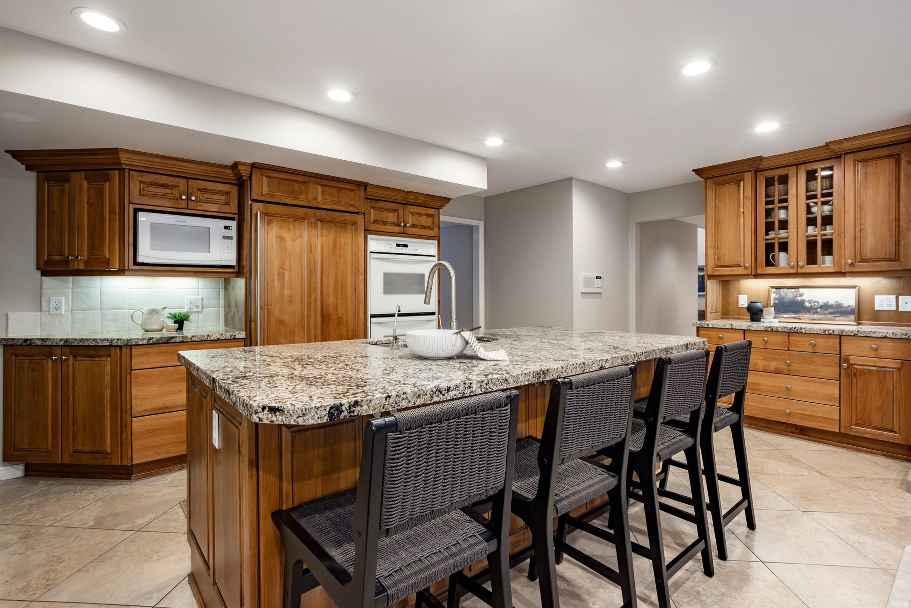 EDGEMOUNT ESTATES - Residential