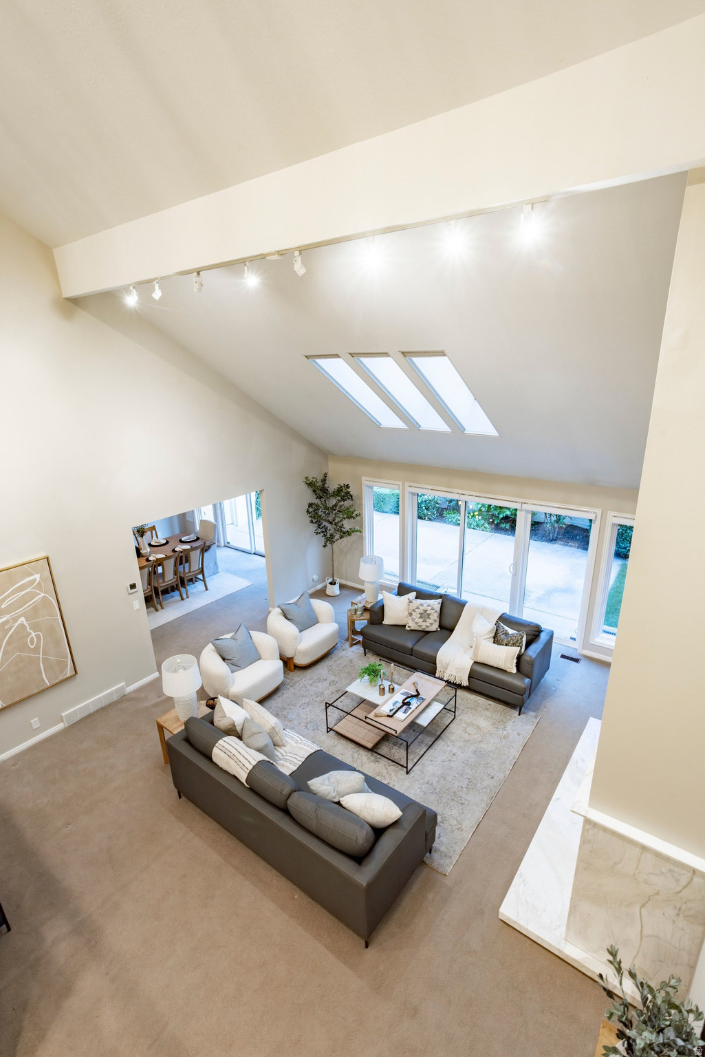 EDGEMOUNT ESTATES - Residential