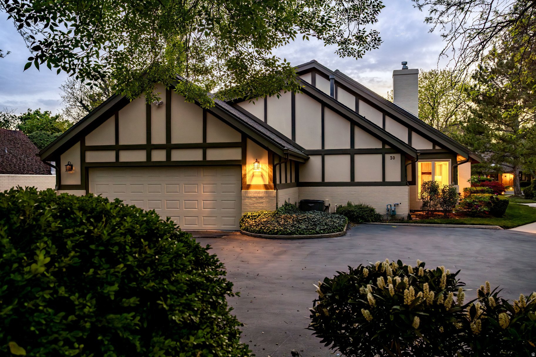 EDGEMOUNT ESTATES - Residential