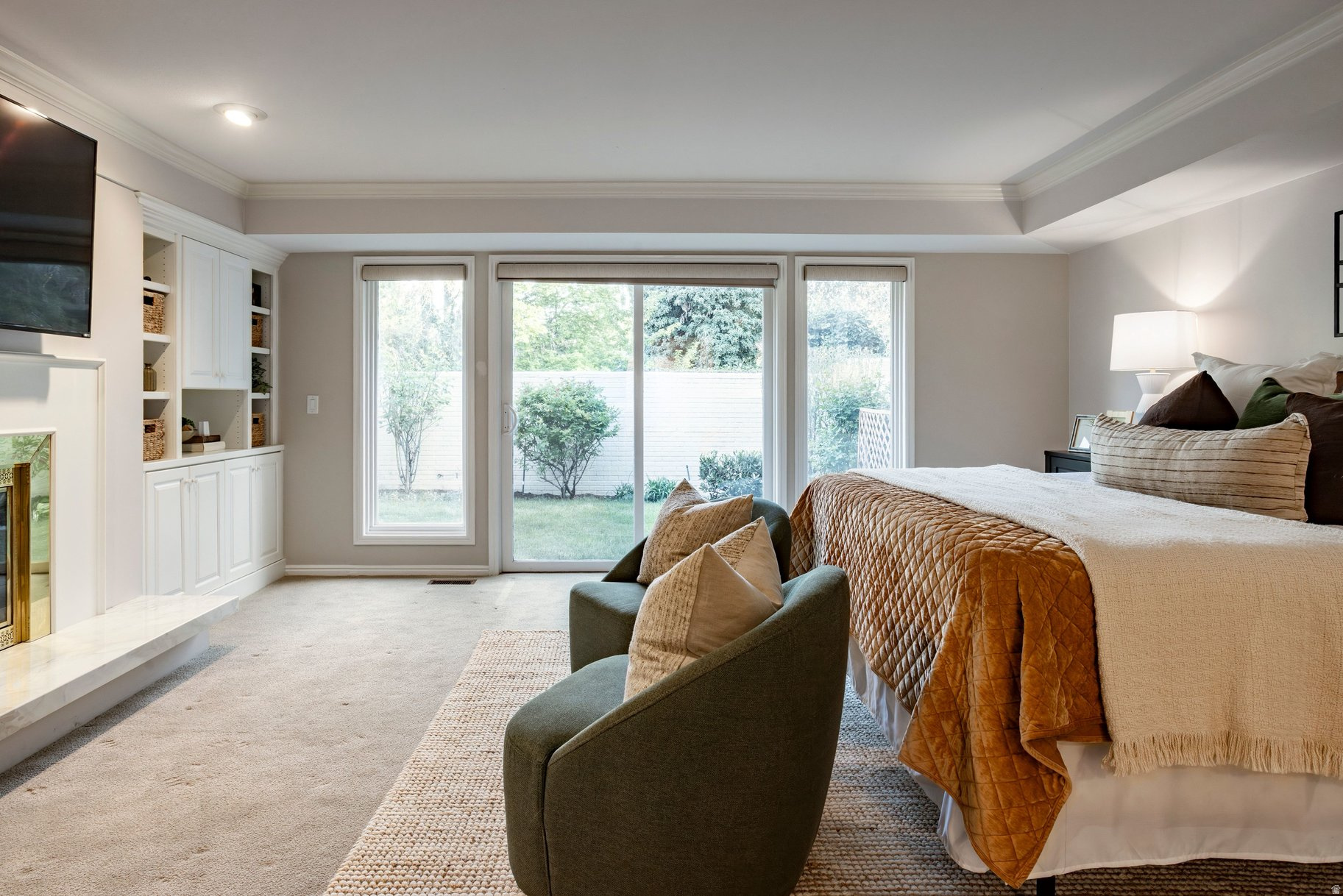 EDGEMOUNT ESTATES - Residential