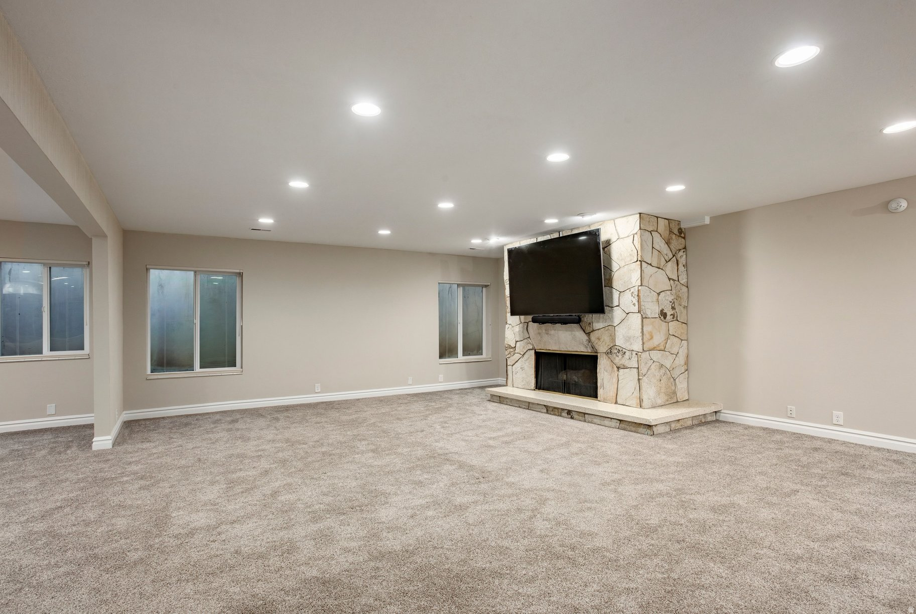 EDGEMOUNT ESTATES - Residential